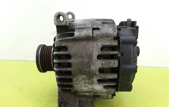 Mercedes-Benz A W169 Generator/alternator A6401540402