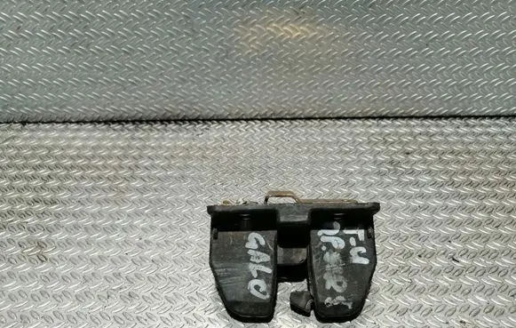 Loading door lock