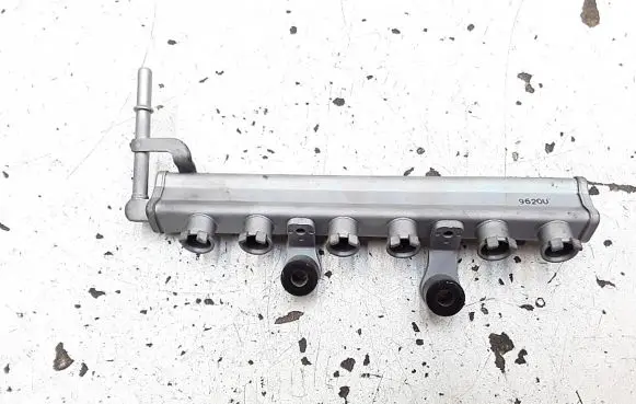 Citroen C1 Fuel main line pipe 9620u
