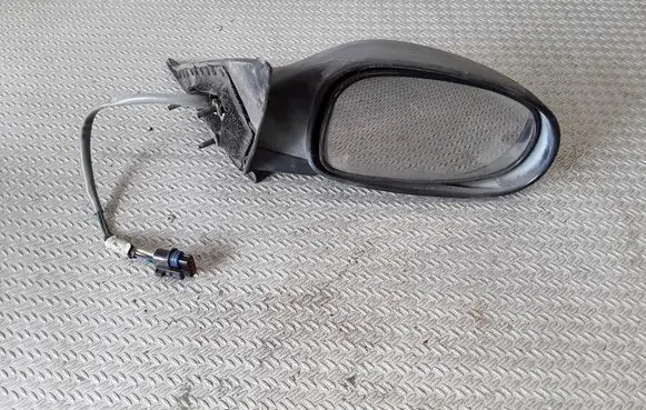 Chrysler Neon I Front door electric wing mirror E13011674