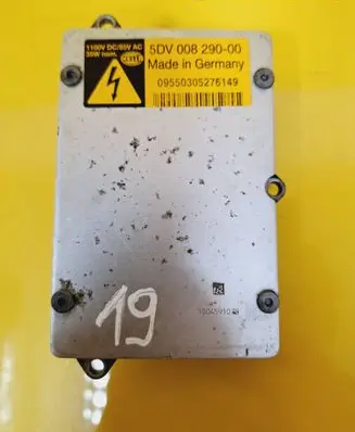 Audi A8 S8 D3 4E Voltage converter/converter module 5DV008290-00
