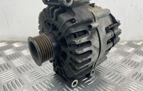 Mercedes-Benz ML W166 Generator/alternator A0141543302 412030279 2605702B
