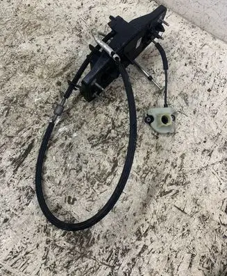 Audi A4 S4 B9 Gear shift cable linkage 8w0713052