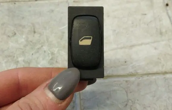 Peugeot 407 Electric window control switch 96360166XT