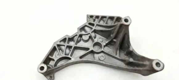 Volkswagen Touran II Engine mounting bracket 03L199207