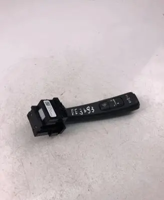 Volvo XC70 Indicator stalk 31394008