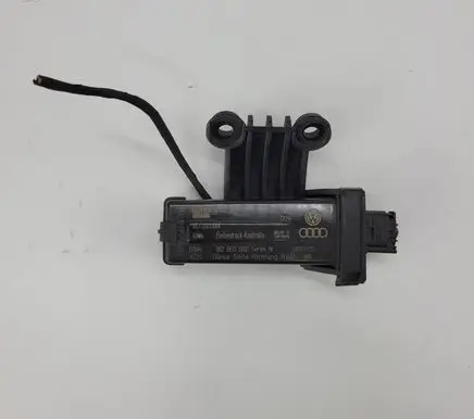 Audi A8 S8 D3 4E Tire pressure sensor 4E0907277B 002BE00001 30072420
