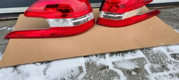 Peugeot 308 Rear/tail lights set 