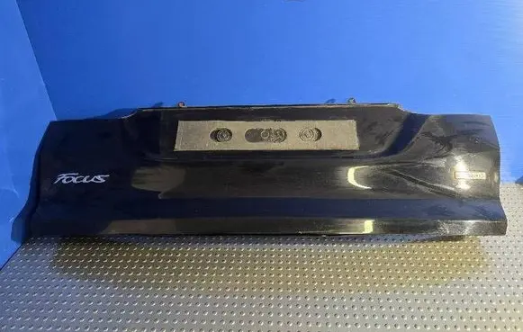 Ford Focus Tailgate/boot lid cover trim BM51-N425A30-A
