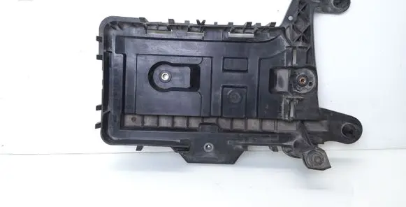 Volkswagen Golf Plus Battery tray 1K0915333