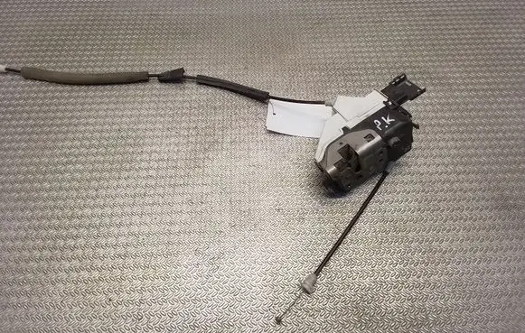 Citroen Berlingo Front door lock PSA828409