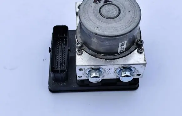 Skoda Enyaq iV ABS Pump 1EA614517S A014C479 1EA614517