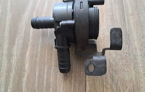 Ford Puma Water pump JX518B552AA