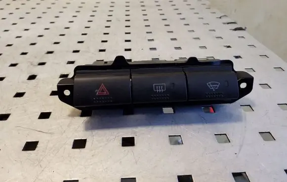 Toyota Avensis T220 Hazard light switch 5544620140