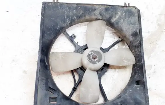 Mitsubishi Colt Radiator cooling fan shroud