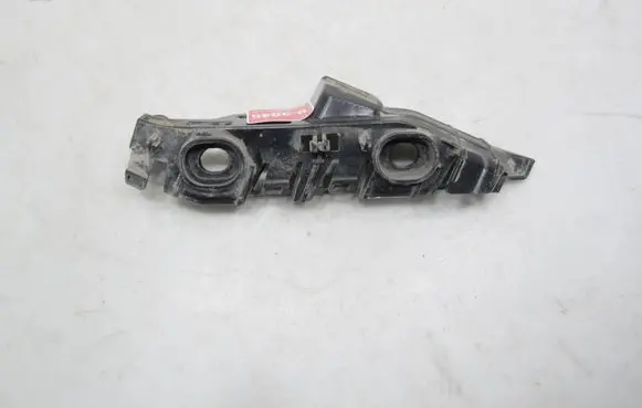 Volkswagen PASSAT B8 Front bumper mounting bracket 3G0807050