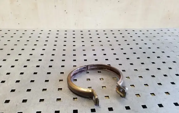 Volvo XC70 Muffler pipe connector clamp 31422219