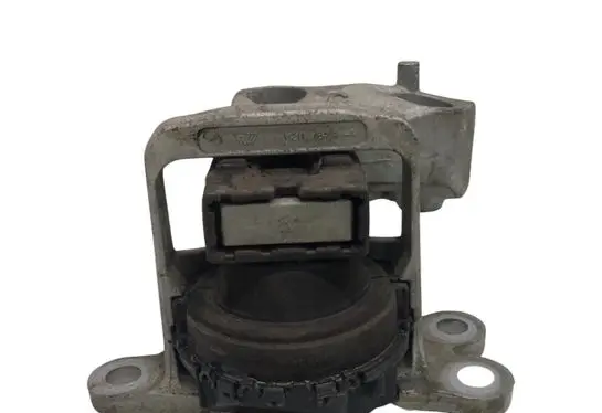 Nissan X-Trail T32 Engine mount bracket 112114BA0A