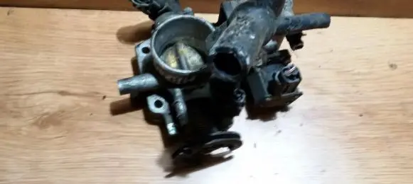 Mazda 323 Throttle valve
