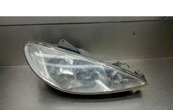 Peugeot 206 CC Front reflector 