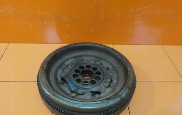 Audi A6 S6 C6 4F Dual mass flywheel 7MB44
