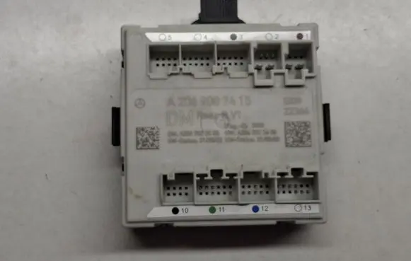 Mercedes-Benz C W206 Door control unit/module 2069007415 A2069007415