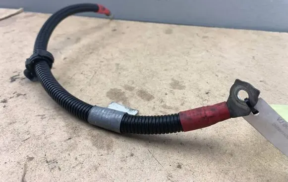 BMW 5 E60 E61 Positive cable (battery) 7789755 12427789755