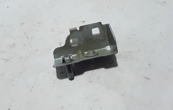 Renault Zoe Fender mounting bracket 625B55506R