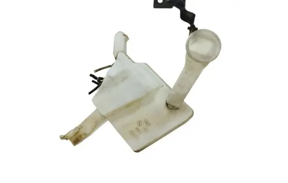 Nissan Pathfinder R50 Windshield washer fluid reservoir/tank