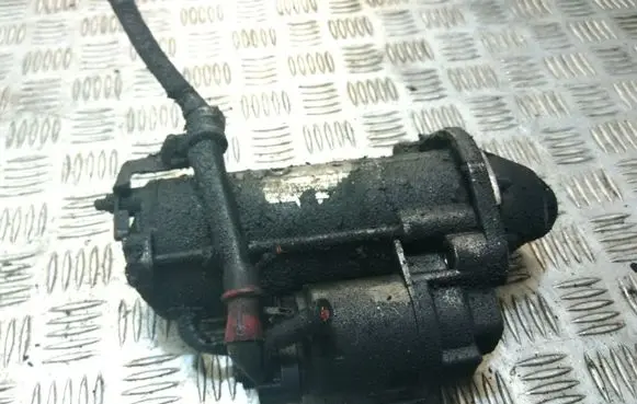 Volkswagen PASSAT B6 Starter motor 06891124E