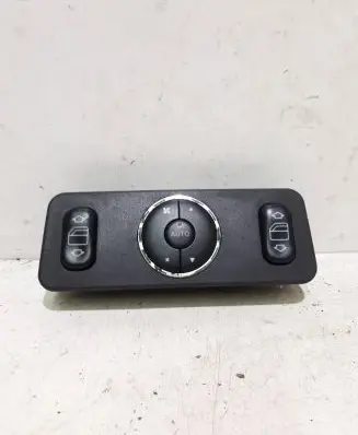 Mercedes-Benz ML W163 Electric window control switch A1638200326 03420610