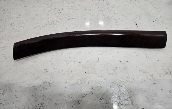 Dashboard glove box trim