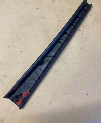 Audi Q7 4L Dashboard side end trim 4L0868203A