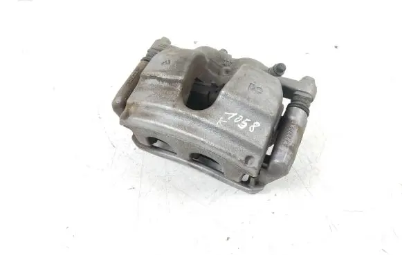 Mercedes-Benz CLA C118 X118 Front brake caliper