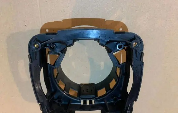 Jaguar XJ X40 Dash center speaker frame 