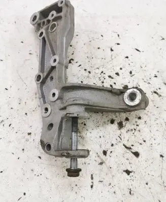 Skoda Octavia Mk2 (1Z) Front lower control arm/wishbone