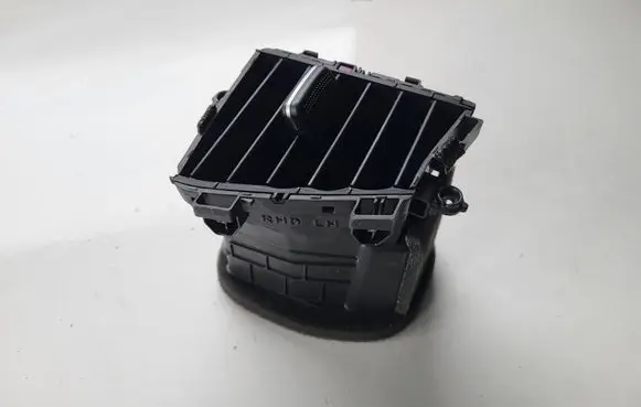KIA Xceed Dashboard side air vent grill/cover trim