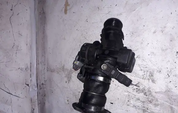 Peugeot 308 Throttle valve 9660030480
