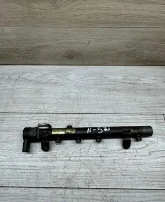Mercedes-Benz E W212 Fuel distributor A6420702995 0918100121