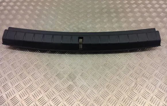 BMW X1 F48 F49 Other trunk/boot trim element 7331417