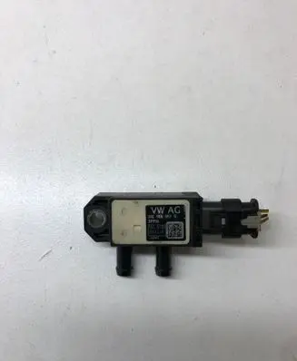 Volkswagen PASSAT B8 Turbo air boost pressure sensor 04L906051G