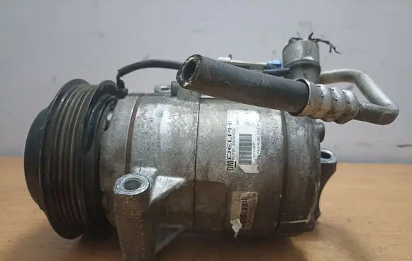 Opel Antara Air conditioning (A/C) compressor (pump) 557805030