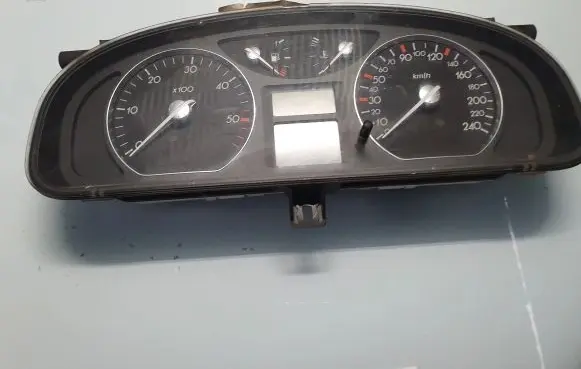 Renault Laguna II Speedometer (instrument cluster) 8200218888 6K0LJ472