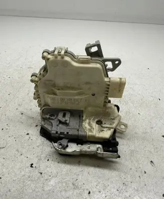 Audi A4 S4 B8 8K Rear door lock 8K0839016C