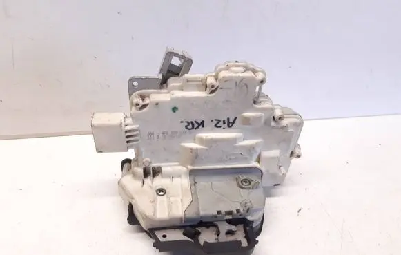 Audi A6 S6 C6 4F Rear door lock 4F0839016A