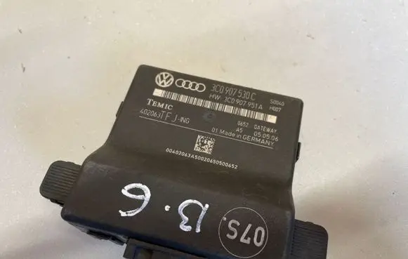 Volkswagen PASSAT B7 Other control units/modules 3C0907530C 3C0907951A
