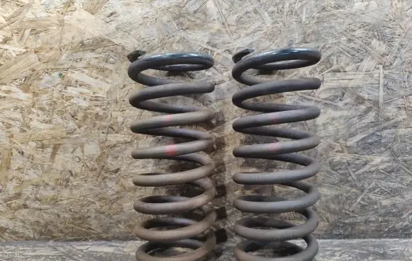 Mercedes-Benz SL R107 Rear coil spring