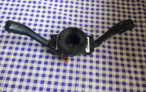 Skoda Octavia Mk1 (1U) Indicator stalk CZK0301202032