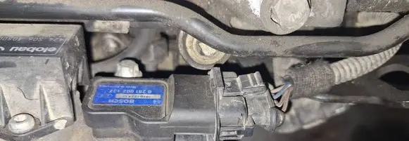 Opel Vectra C Air pressure sensor 0281002437