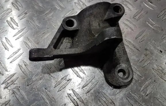 Ford Focus Engine mounting bracket xs4q9k552ab